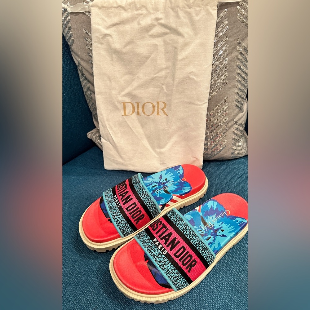 Authentic BRAND NEW Christian Dior Flower Slides Sandals